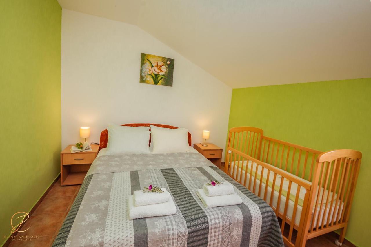 Apartments Batricevic تْشيرسيك نوفي المظهر الخارجي الصورة